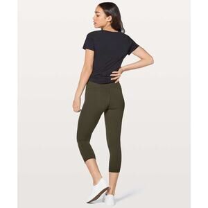 Lululemon Wunder Under Crop (Hi-Rise) Luxtreme 21" Size: 4